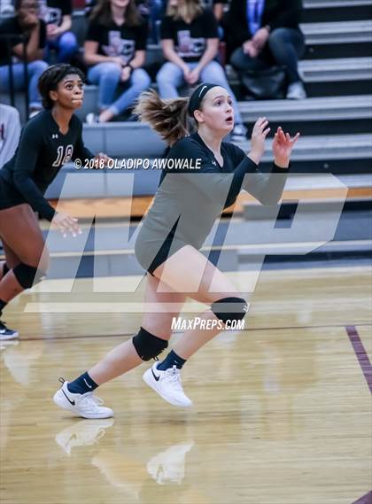 Thumbnail 2 in Wylie vs Lakeview Centennial photogallery.
