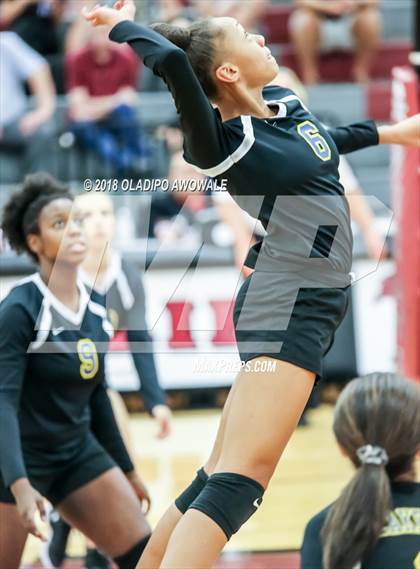 Thumbnail 2 in Wylie vs Lakeview Centennial photogallery.