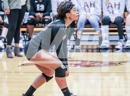 Thumbnail 1 in Wylie vs Lakeview Centennial photogallery.