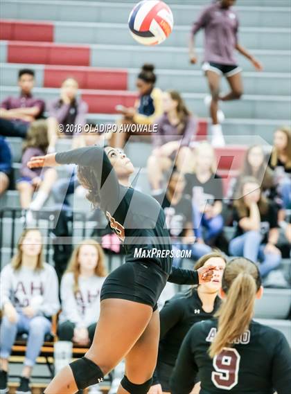 Thumbnail 3 in Wylie vs Lakeview Centennial photogallery.
