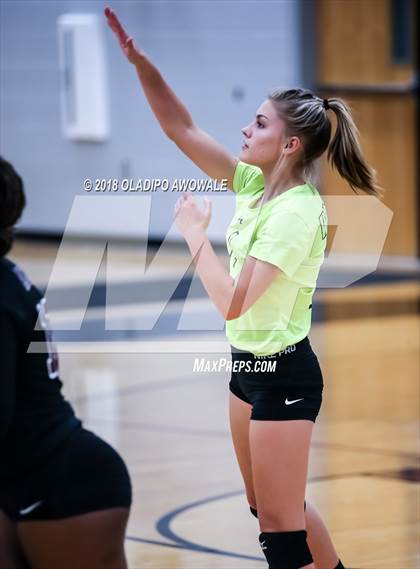 Thumbnail 2 in Wylie vs Lakeview Centennial photogallery.