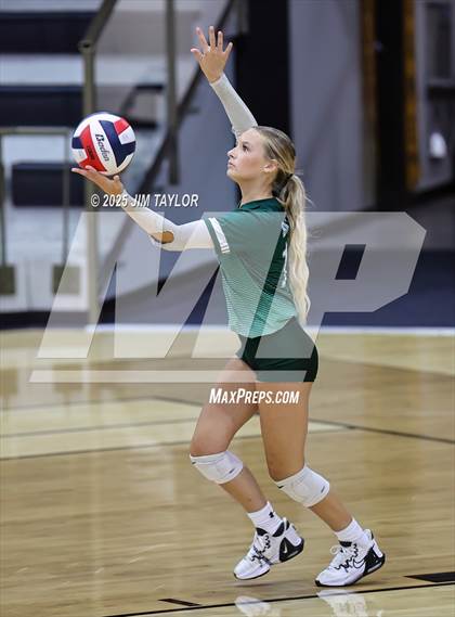 Thumbnail 1 in Santo vs Comanche (scrimmage) photogallery.