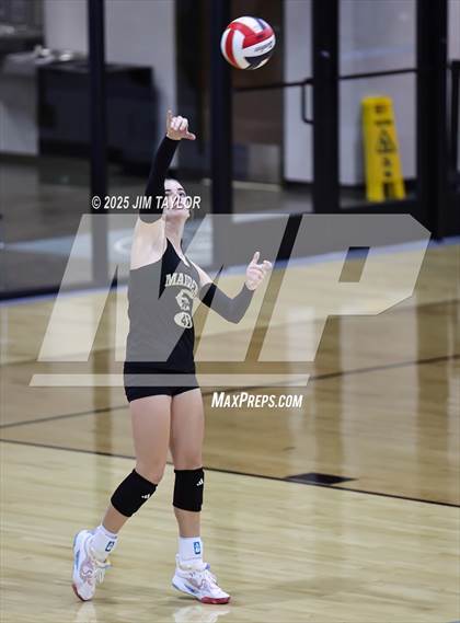 Thumbnail 1 in Santo vs Comanche (scrimmage) photogallery.
