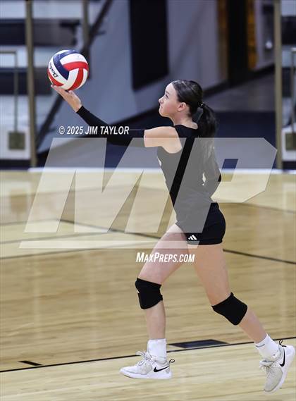 Thumbnail 3 in Santo vs Comanche (scrimmage) photogallery.