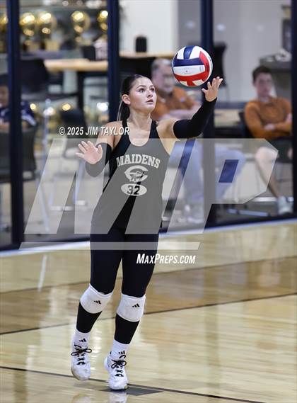 Thumbnail 3 in Santo vs Comanche (scrimmage) photogallery.