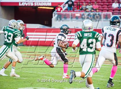 Thumbnail 3 in James Logan vs. De La Salle photogallery.