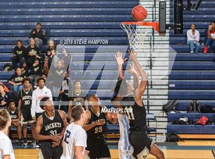 Thumbnail 2 in Sprayberry @ Cambridge (scrimmage) photogallery.