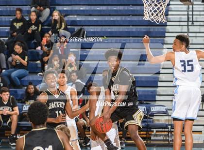 Thumbnail 2 in Sprayberry @ Cambridge (scrimmage) photogallery.
