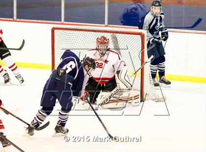 Thumbnail 2 in JV: SLUH vs. Chaminade photogallery.