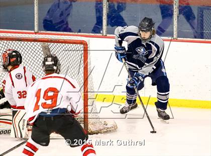 Thumbnail 3 in JV: SLUH vs. Chaminade photogallery.