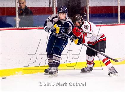 Thumbnail 1 in JV: SLUH vs. Chaminade photogallery.
