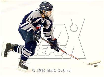 Thumbnail 3 in JV: SLUH vs. Chaminade photogallery.