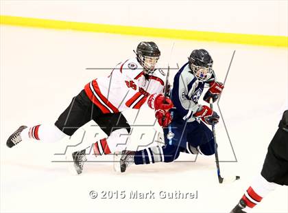 Thumbnail 2 in JV: SLUH vs. Chaminade photogallery.