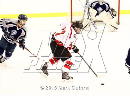 Thumbnail 1 in JV: SLUH vs. Chaminade photogallery.