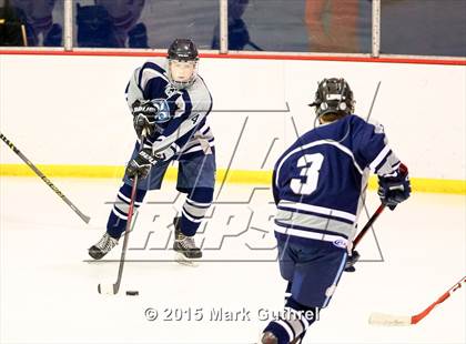 Thumbnail 1 in JV: SLUH vs. Chaminade photogallery.