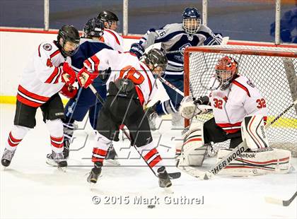 Thumbnail 1 in JV: SLUH vs. Chaminade photogallery.