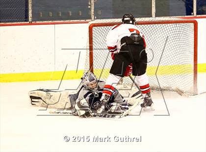 Thumbnail 2 in JV: SLUH vs. Chaminade photogallery.