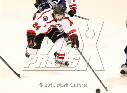 Thumbnail 2 in JV: SLUH vs. Chaminade photogallery.