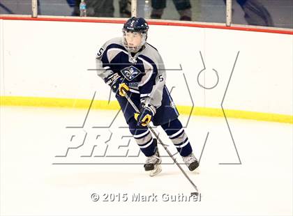 Thumbnail 1 in JV: SLUH vs. Chaminade photogallery.
