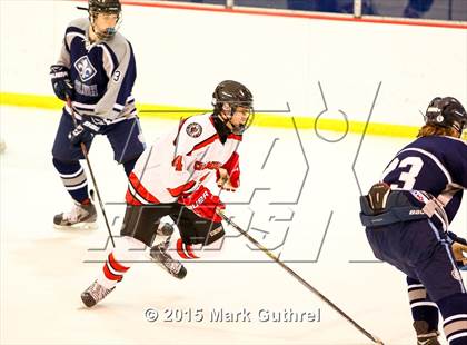 Thumbnail 1 in JV: SLUH vs. Chaminade photogallery.