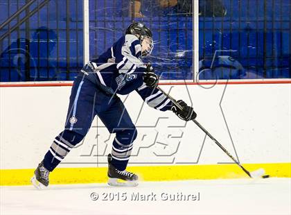 Thumbnail 1 in JV: SLUH vs. Chaminade photogallery.
