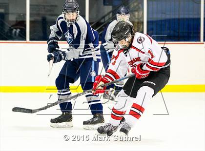 Thumbnail 2 in JV: SLUH vs. Chaminade photogallery.