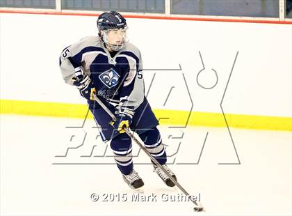 Thumbnail 2 in JV: SLUH vs. Chaminade photogallery.