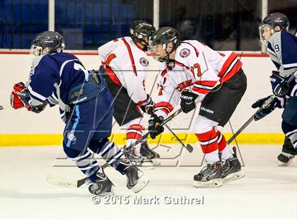 Thumbnail 1 in JV: SLUH vs. Chaminade photogallery.