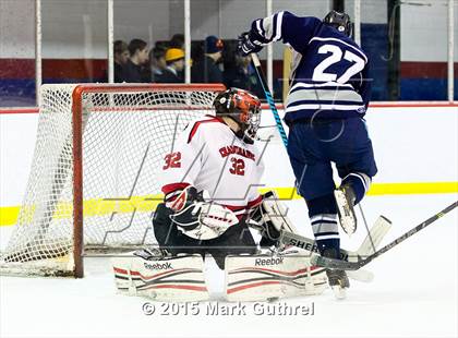 Thumbnail 2 in JV: SLUH vs. Chaminade photogallery.