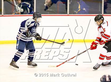 Thumbnail 3 in JV: SLUH vs. Chaminade photogallery.