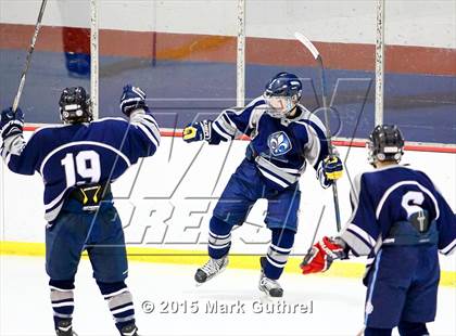 Thumbnail 3 in JV: SLUH vs. Chaminade photogallery.
