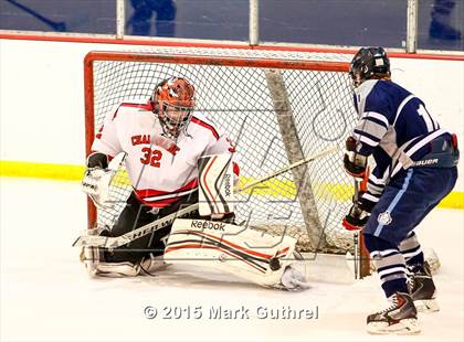 Thumbnail 1 in JV: SLUH vs. Chaminade photogallery.