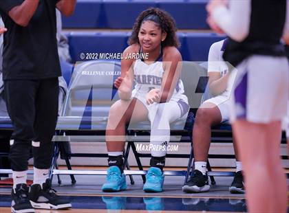 Thumbnail 2 in Garfield vs. Stanwood (WIAA 3A Regional Playoffs) photogallery.