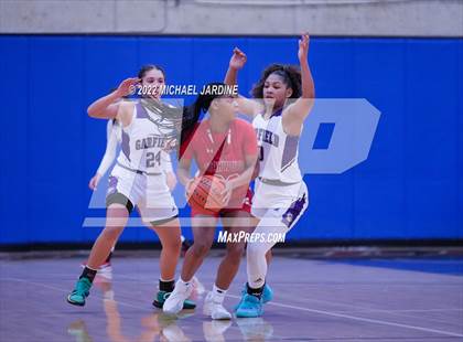 Thumbnail 1 in Garfield vs. Stanwood (WIAA 3A Regional Playoffs) photogallery.