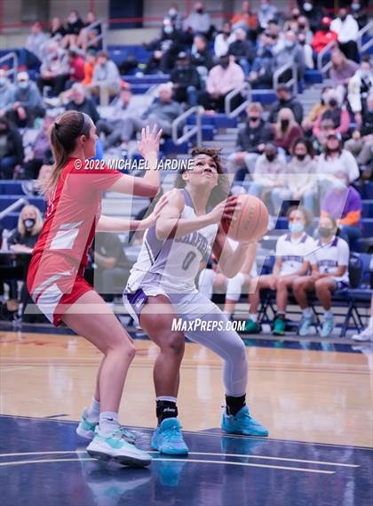 Thumbnail 3 in Garfield vs. Stanwood (WIAA 3A Regional Playoffs) photogallery.