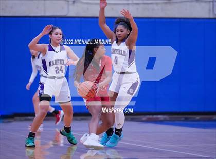 Thumbnail 3 in Garfield vs. Stanwood (WIAA 3A Regional Playoffs) photogallery.