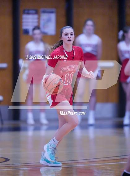 Thumbnail 2 in Garfield vs. Stanwood (WIAA 3A Regional Playoffs) photogallery.