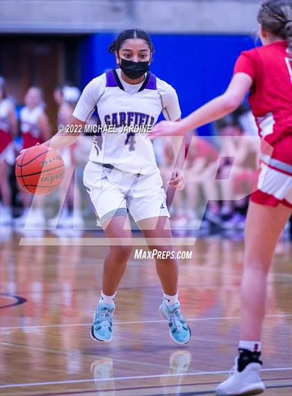 Thumbnail 2 in Garfield vs. Stanwood (WIAA 3A Regional Playoffs) photogallery.