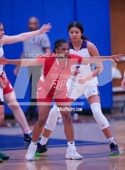 Thumbnail 1 in Garfield vs. Stanwood (WIAA 3A Regional Playoffs) photogallery.