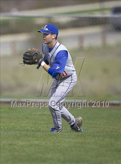 Thumbnail 2 in Folsom @ Vista del Lago photogallery.