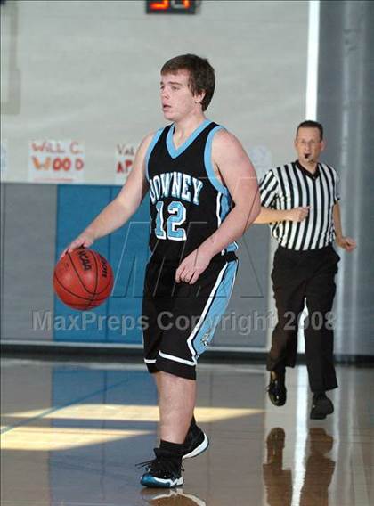 Thumbnail 1 in Downey vs. Atwater (Les Curry Invitational) photogallery.