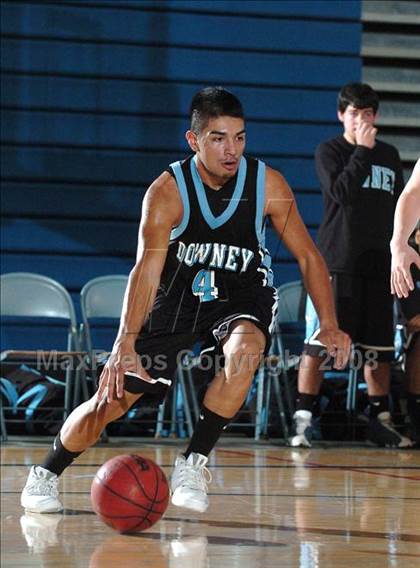 Thumbnail 1 in Downey vs. Atwater (Les Curry Invitational) photogallery.