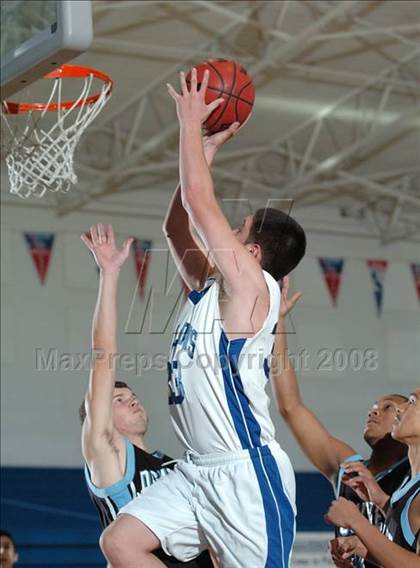Thumbnail 1 in Downey vs. Atwater (Les Curry Invitational) photogallery.