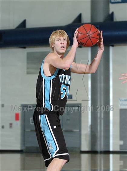 Thumbnail 1 in Downey vs. Atwater (Les Curry Invitational) photogallery.