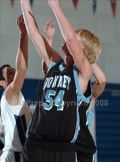 Thumbnail 3 in Downey vs. Atwater (Les Curry Invitational) photogallery.
