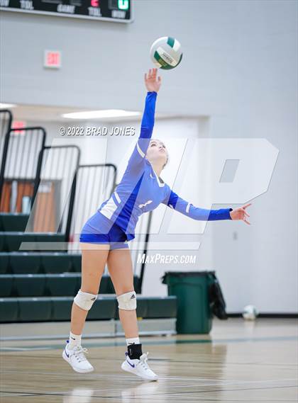 Thumbnail 1 in Green Hill vs. Wilson Central (TSSAA District 9-AAA Semi-Final) photogallery.