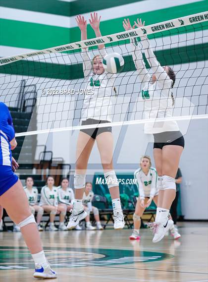 Thumbnail 1 in Green Hill vs. Wilson Central (TSSAA District 9-AAA Semi-Final) photogallery.