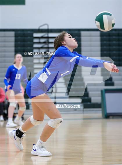 Thumbnail 3 in Green Hill vs. Wilson Central (TSSAA District 9-AAA Semi-Final) photogallery.