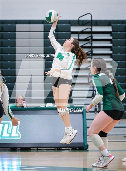 Thumbnail 1 in Green Hill vs. Wilson Central (TSSAA District 9-AAA Semi-Final) photogallery.