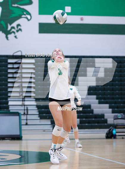 Thumbnail 3 in Green Hill vs. Wilson Central (TSSAA District 9-AAA Semi-Final) photogallery.